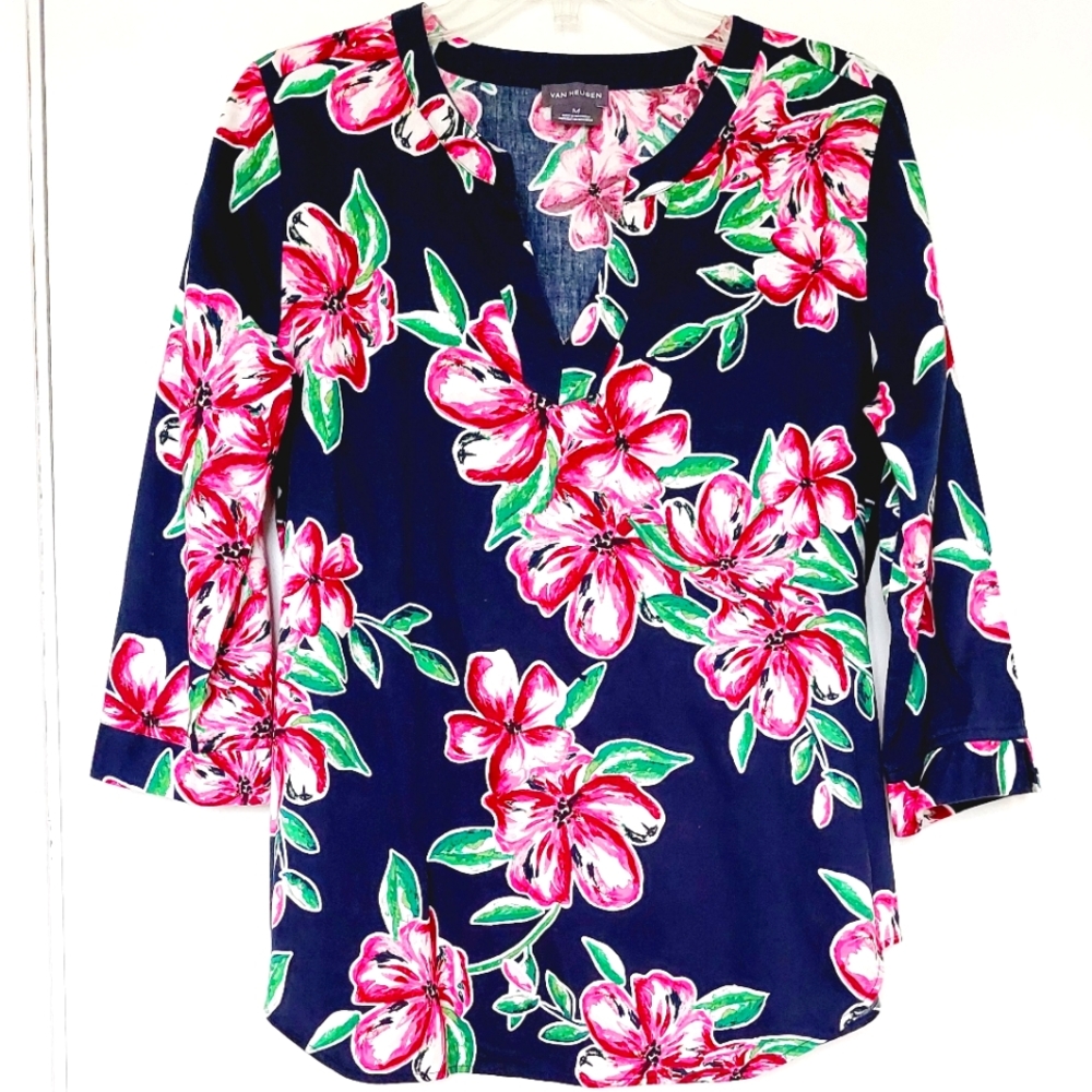 Van Heusen blouse size M.